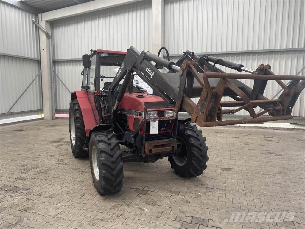 Case IH 3230 Traktorit