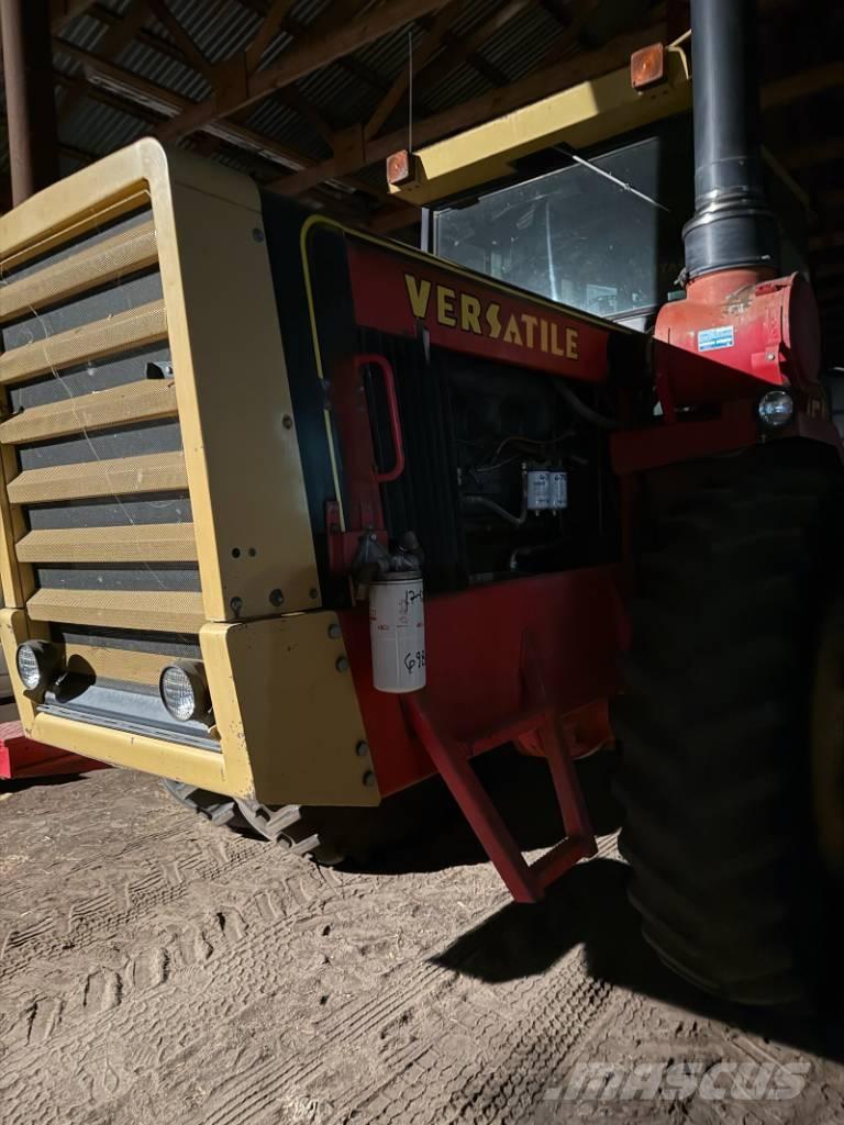 Versatile 835 Traktorit