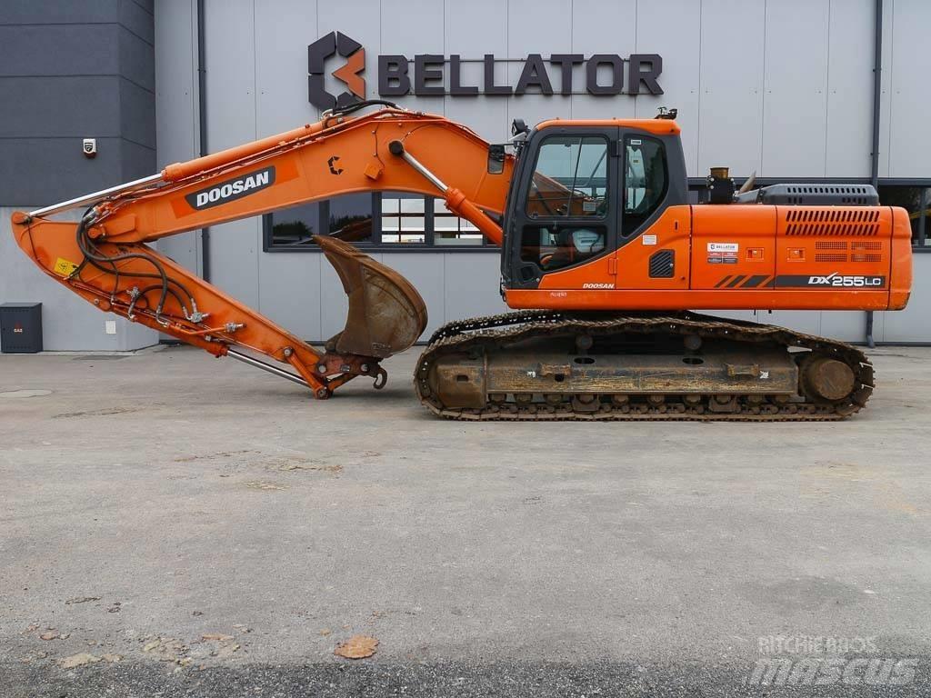 Doosan DX 255 LC-3 Telakaivukoneet