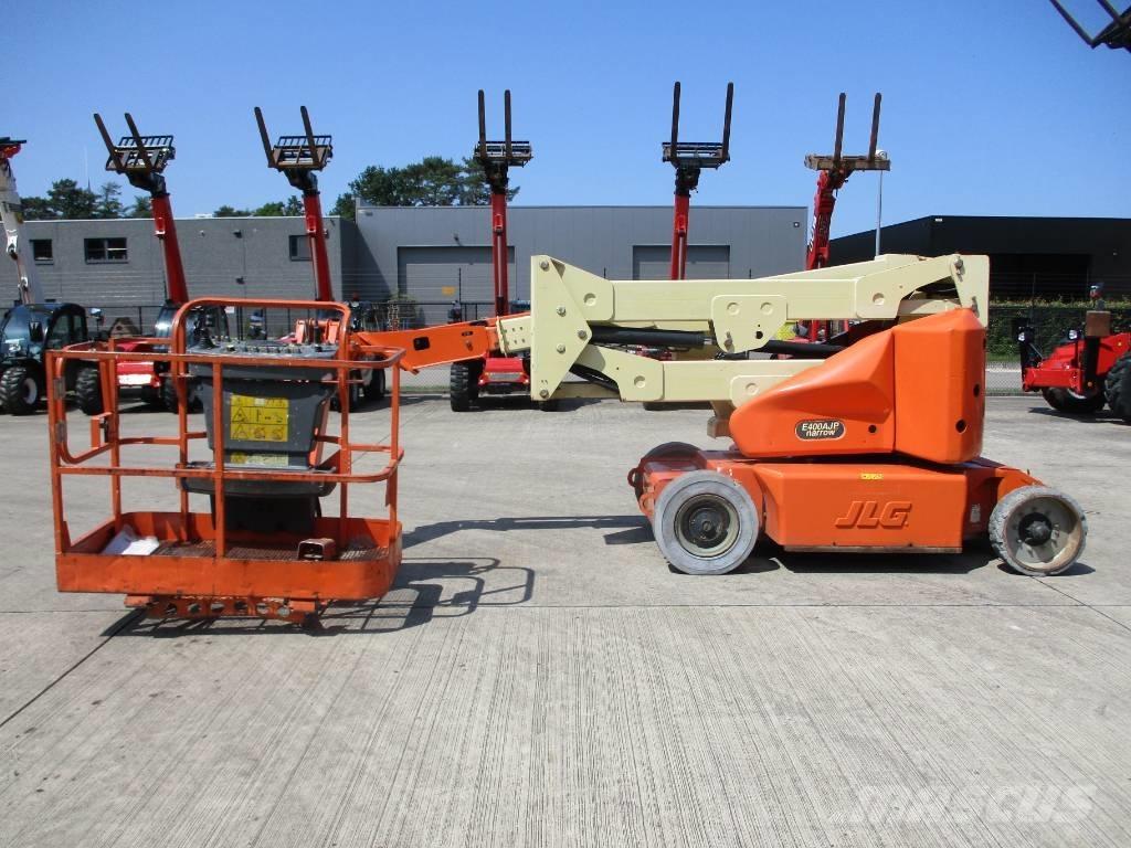 JLG E 400 AJPN (146) Pienikokoiset itseliikkuvat puominostimet