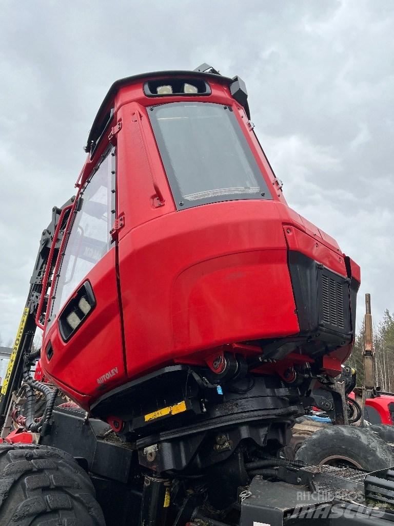 Komatsu 911 Harvesterit
