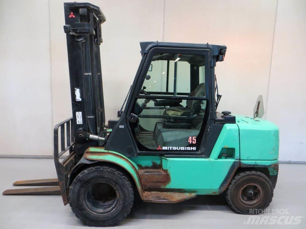 Mitsubishi FD45K Dieseltrukit