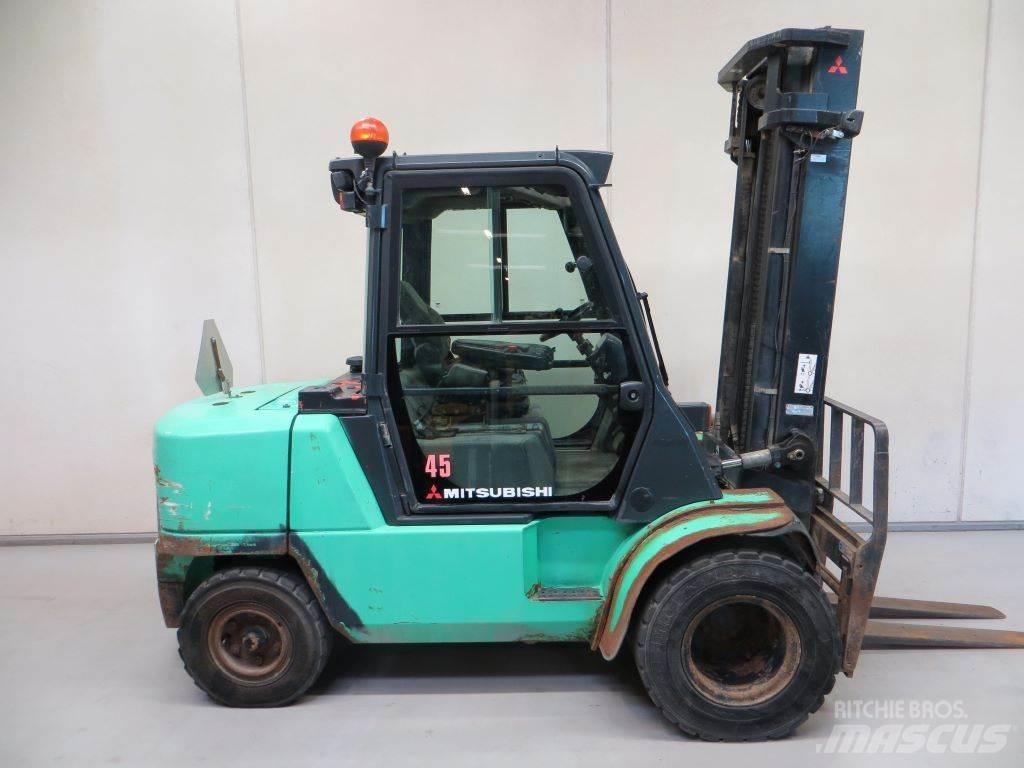 Mitsubishi FD45K Dieseltrukit