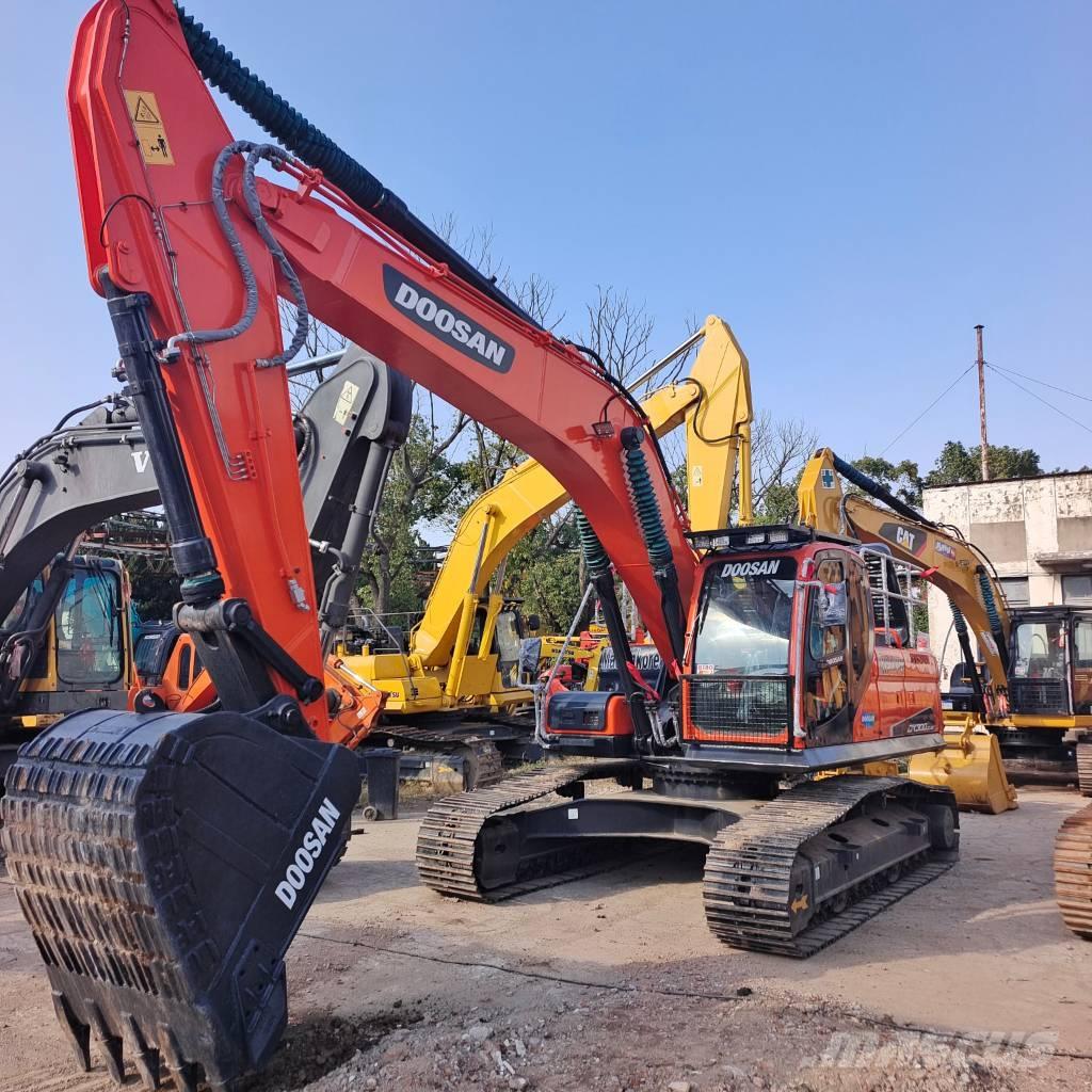 Doosan DX 300 LC Telakaivukoneet