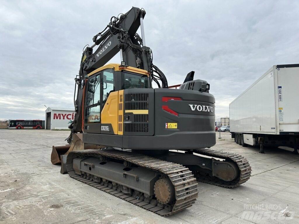 Volvo ECR235EL Telakaivukoneet