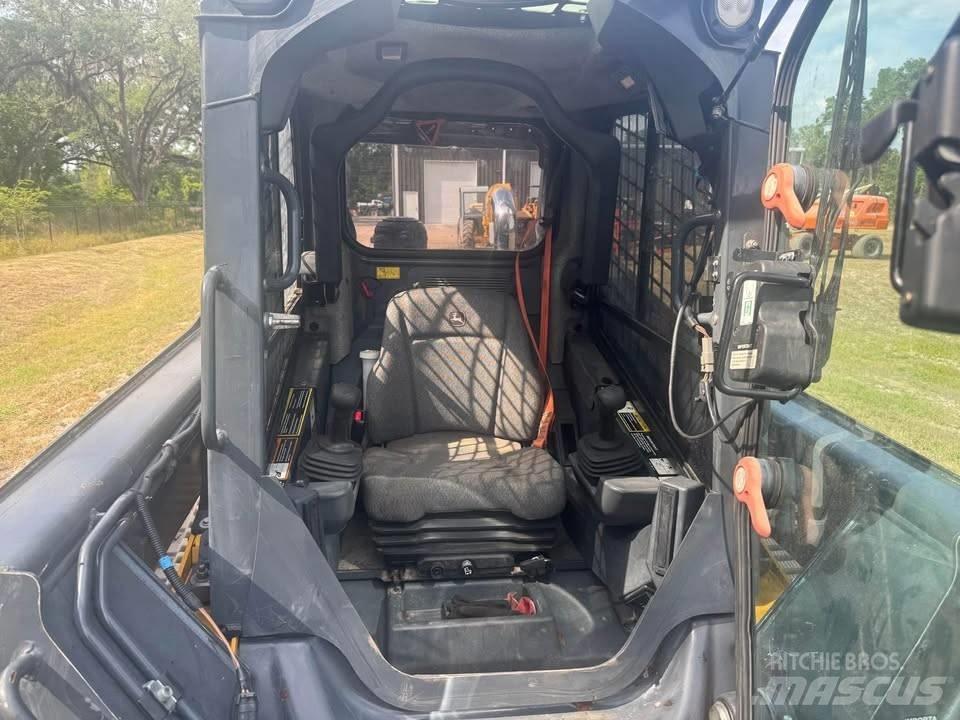 John Deere 325G Liukuohjatut kuormaajat
