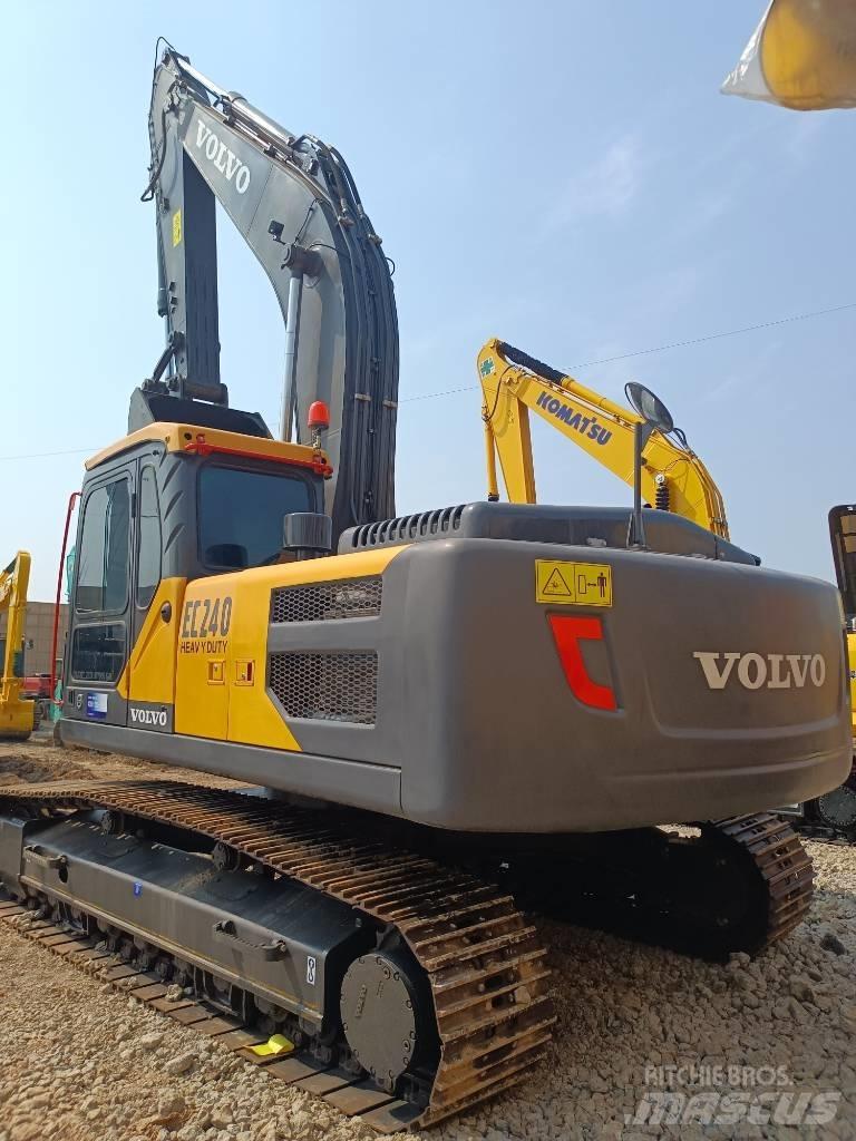 Volvo EC 240 Telakaivukoneet