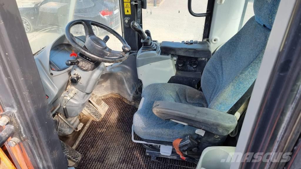 Hitachi ZW 220-6 Pyöräkuormaajat