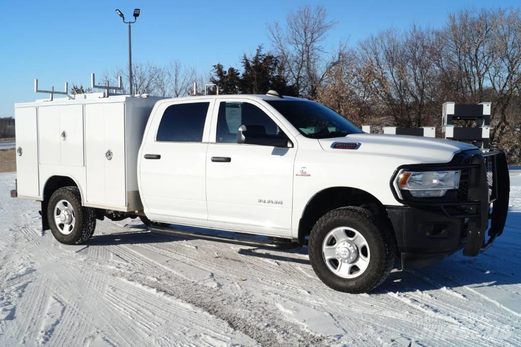 RAM 3500 TRADESMAN Lava-autot