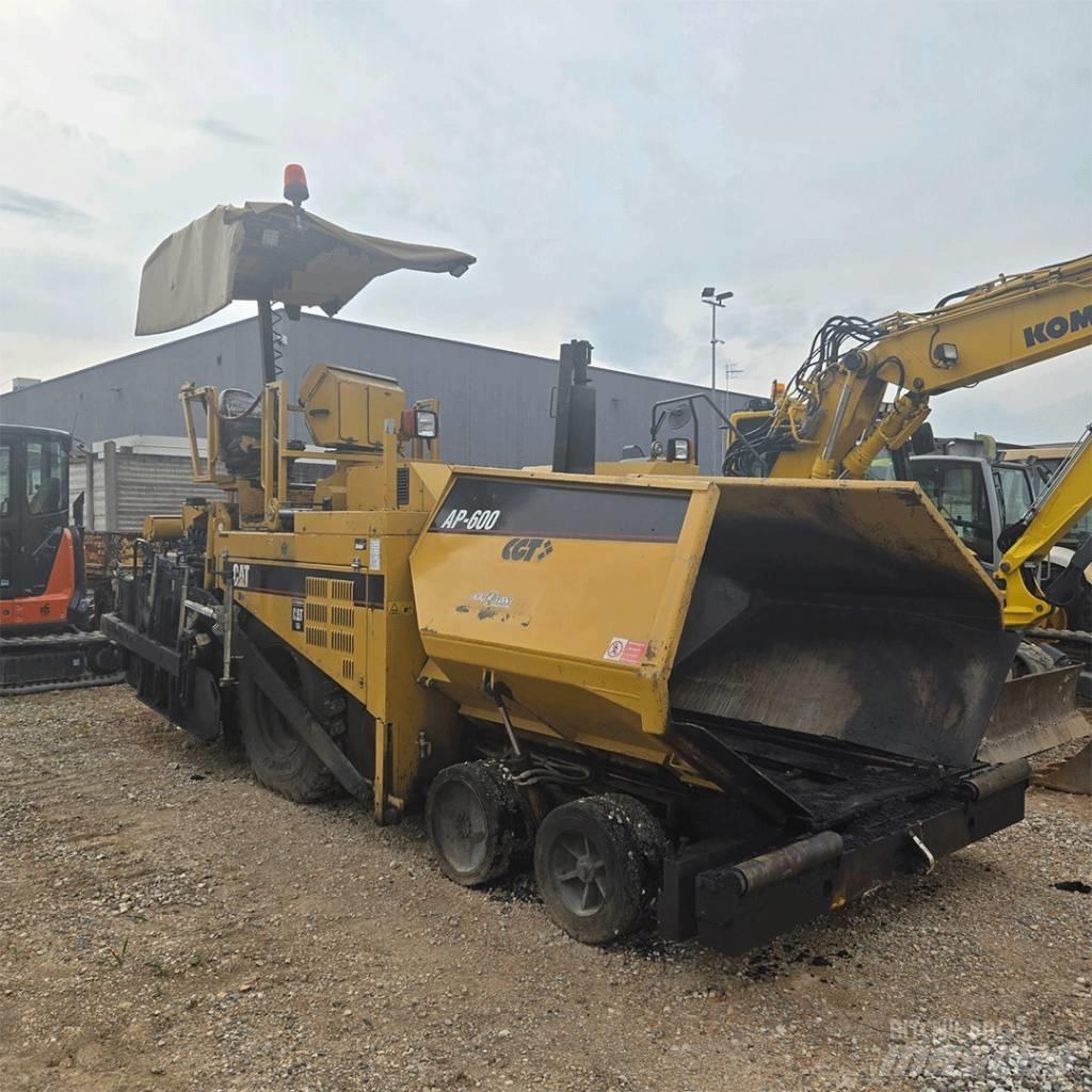 CAT AP 600 Asfalttikoneet