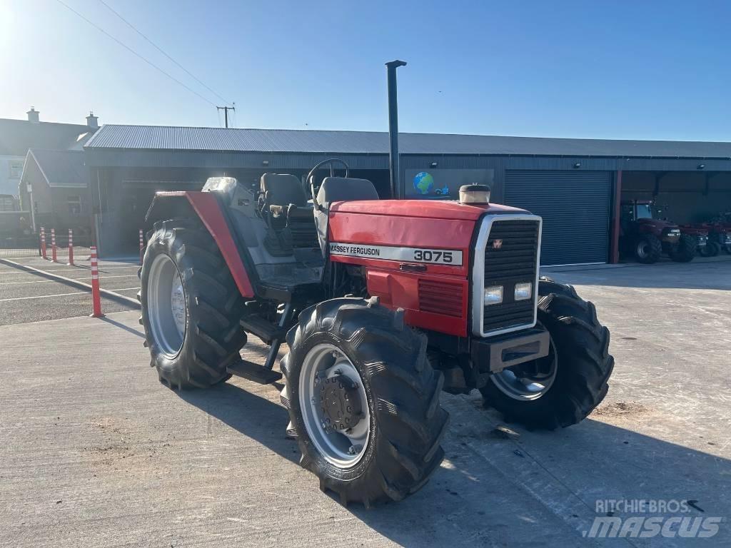 Massey Ferguson 3075 Traktorit
