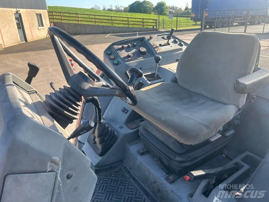 Massey Ferguson 3075 Traktorit