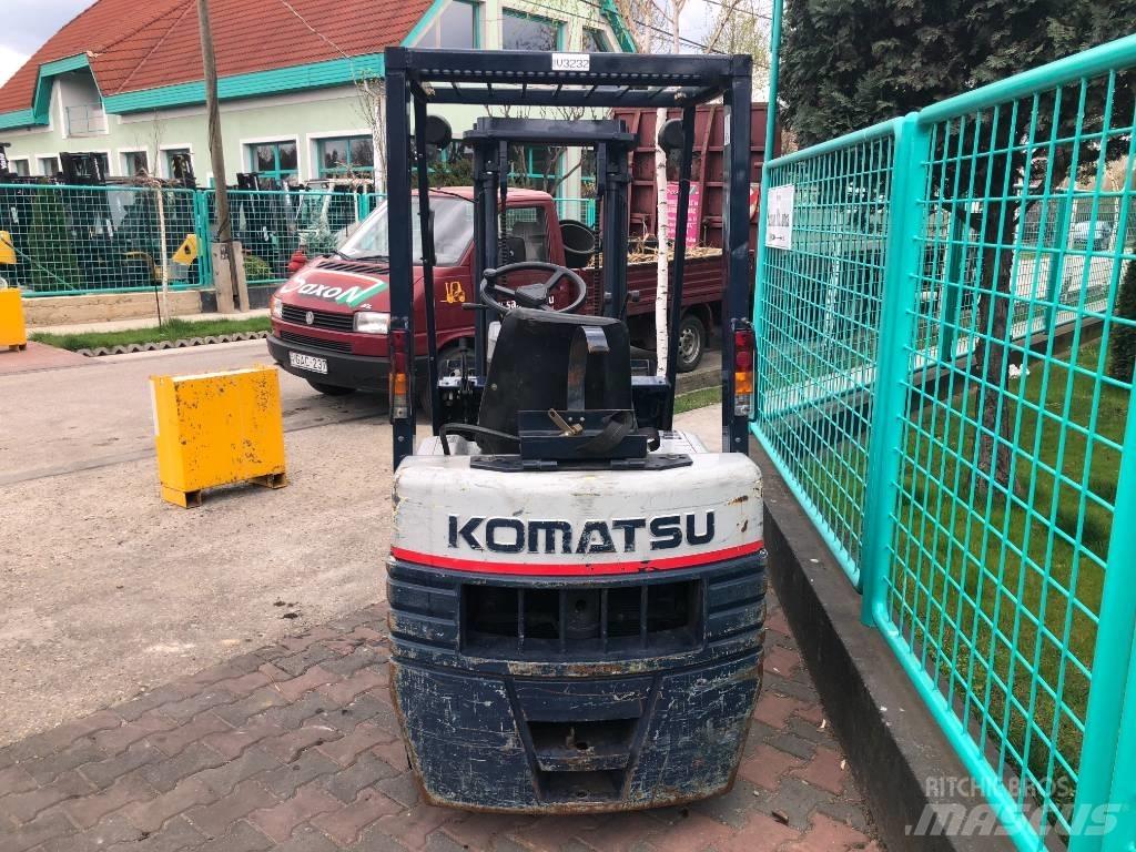 Komatsu FG15S-15 Nestekaasutrukit