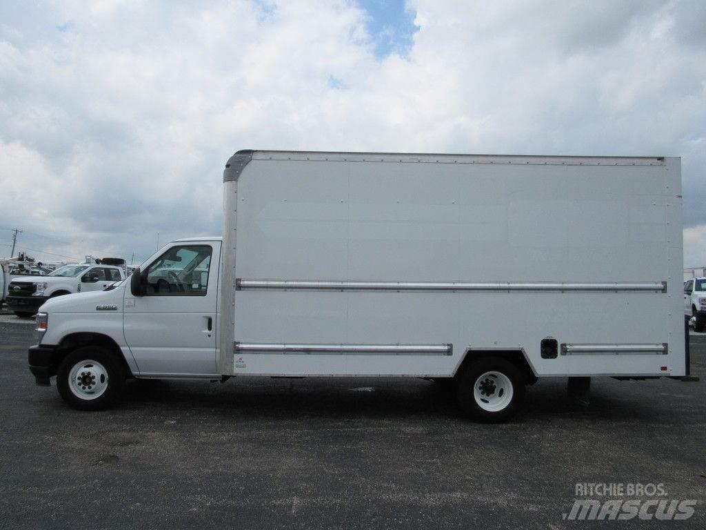 Ford E-350 Umpikorikuorma-autot