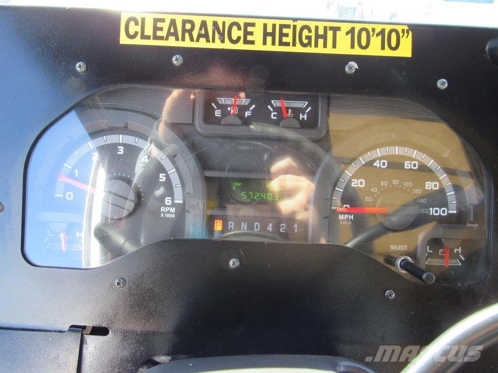 Ford E-450 Umpikorikuorma-autot