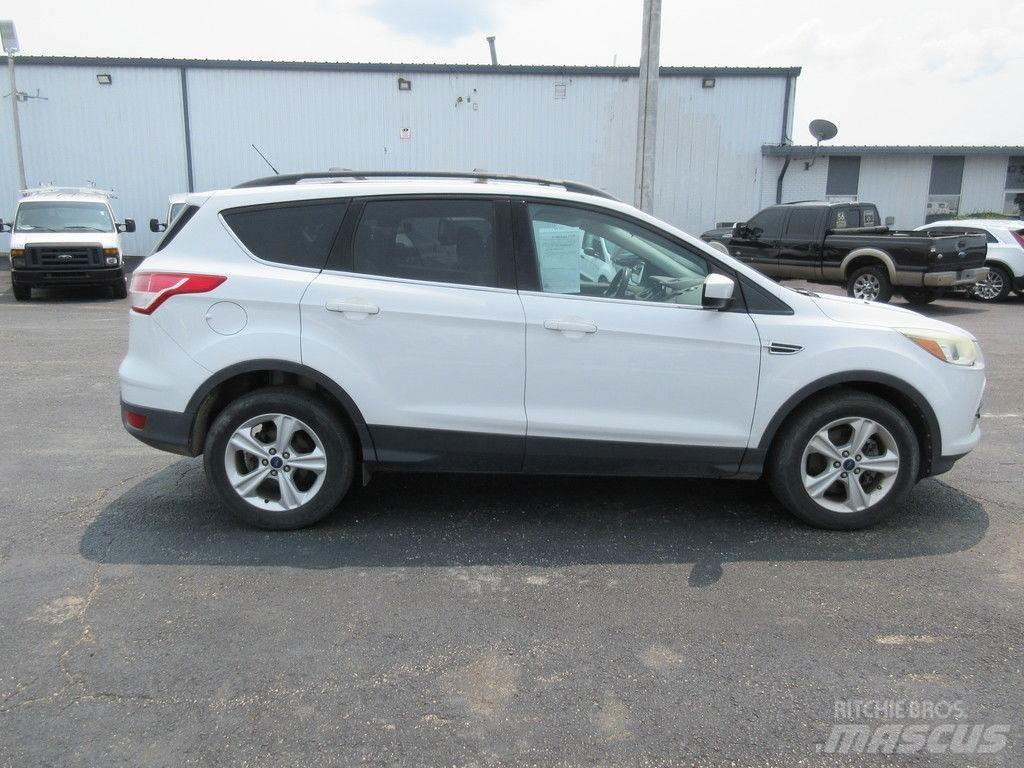 Ford Escape Henkilöautot