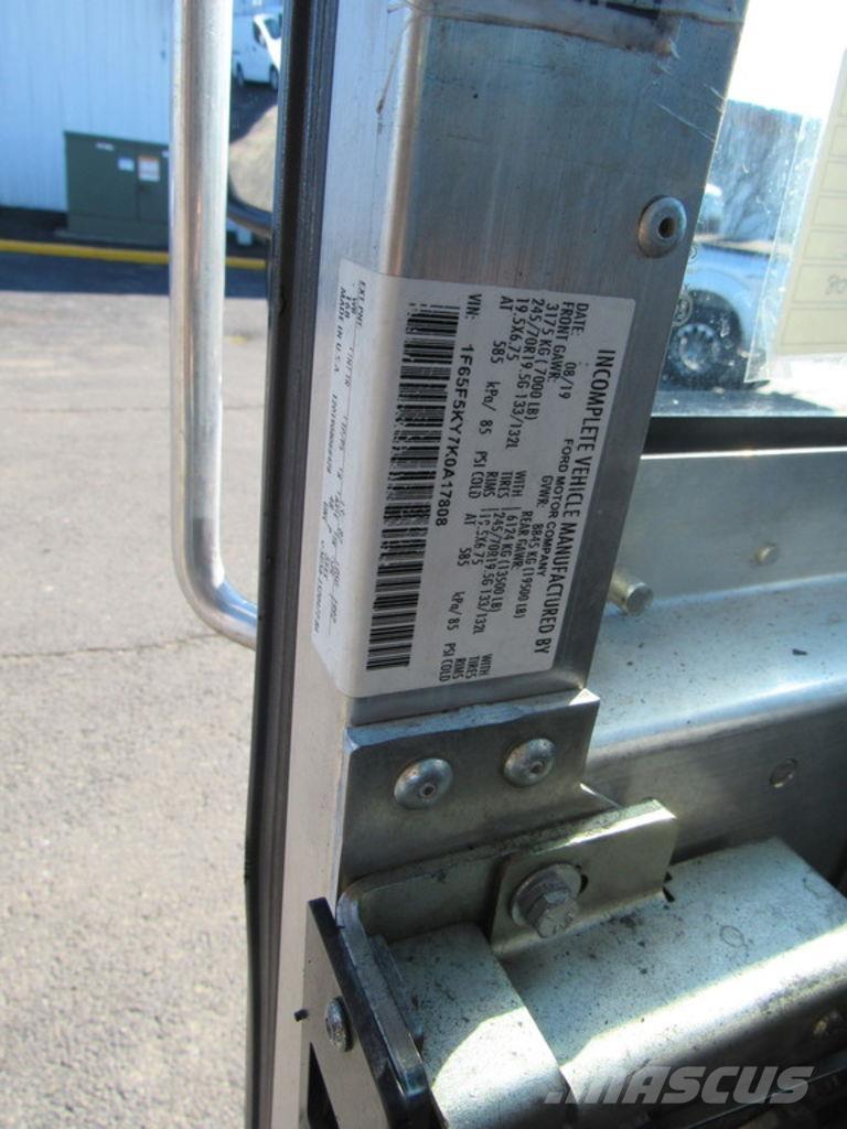 Ford F-59 Umpikorikuorma-autot