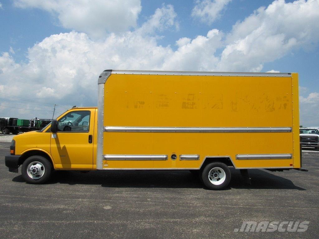 GMC Savana 3500 Umpikorikuorma-autot