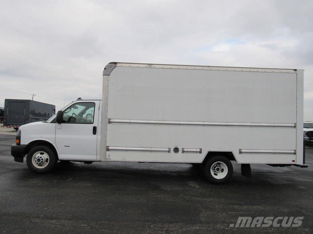 GMC Savana 3500 Umpikorikuorma-autot