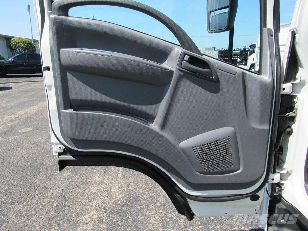 Isuzu NPR Umpikorikuorma-autot