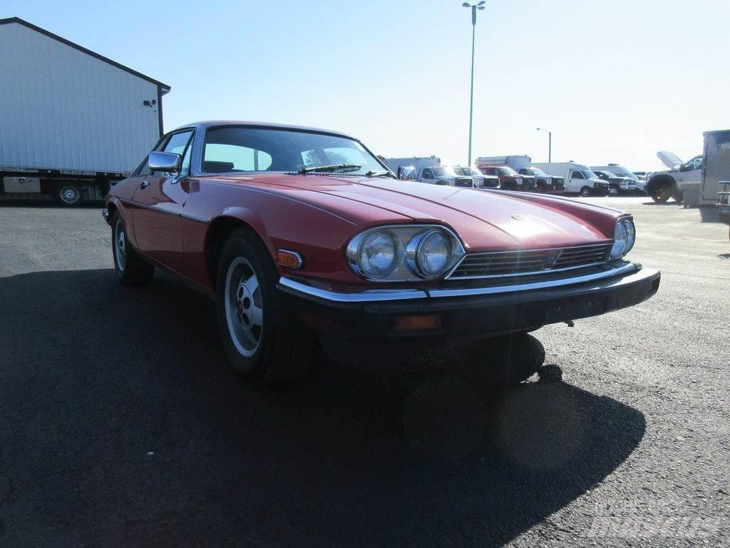 Jaguar XJ Henkilöautot