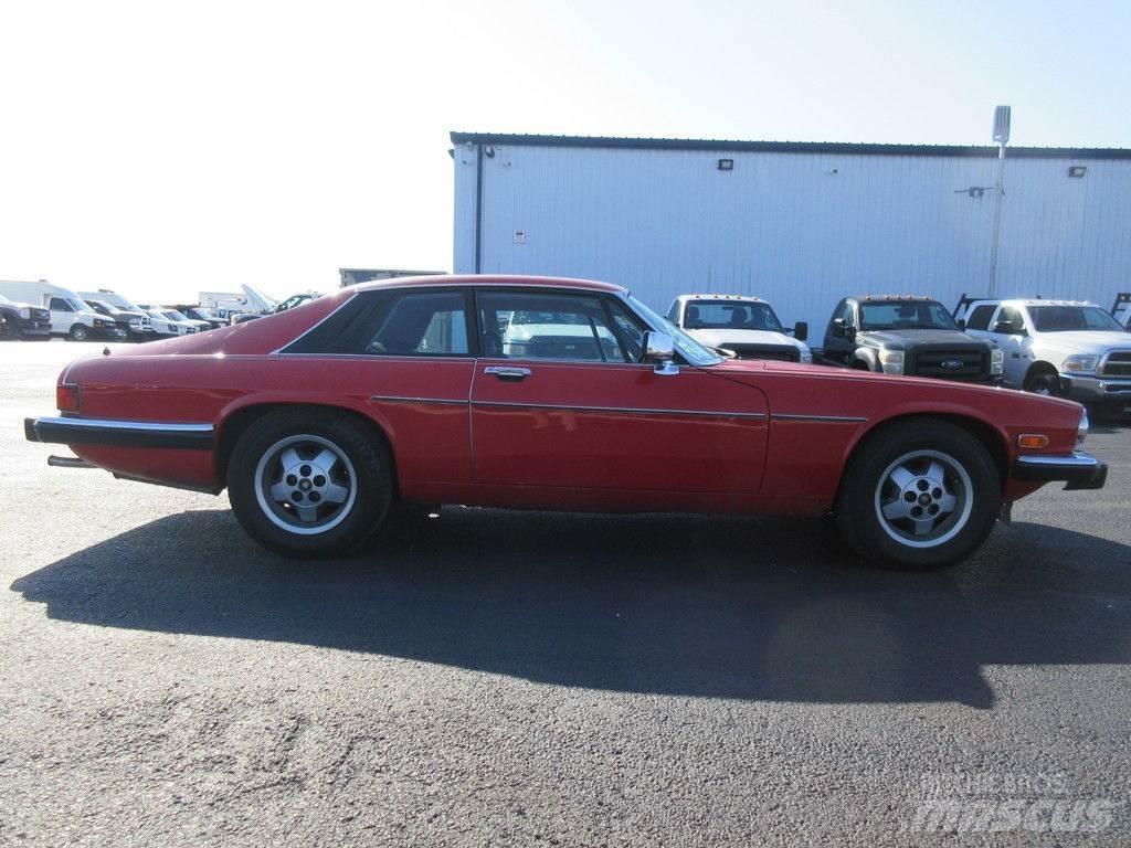 Jaguar XJ Henkilöautot