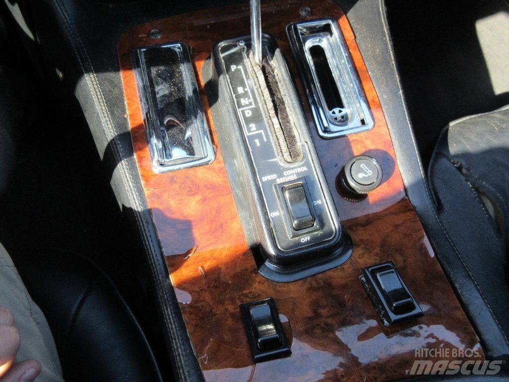 Jaguar XJ Henkilöautot