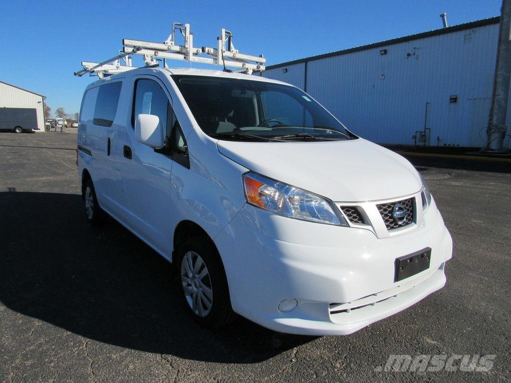 Nissan NV200 Pakettiautot