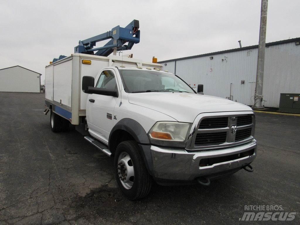 RAM 5500 Nostolava-autot