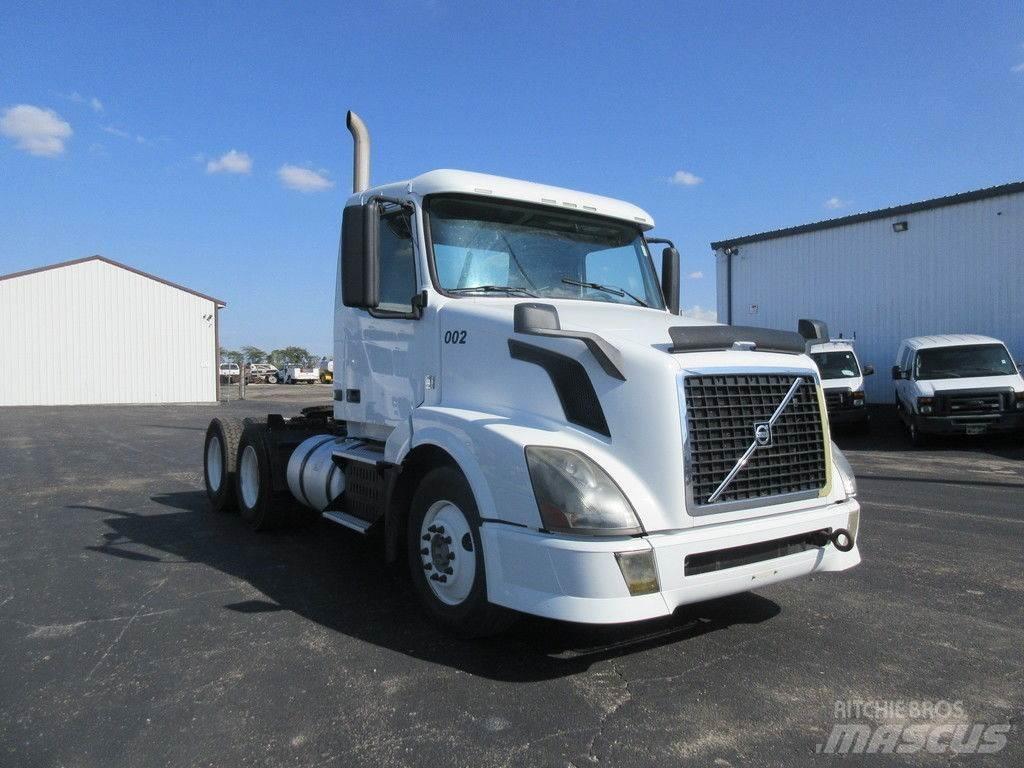 Volvo VNL64 Lava-kuorma-autot
