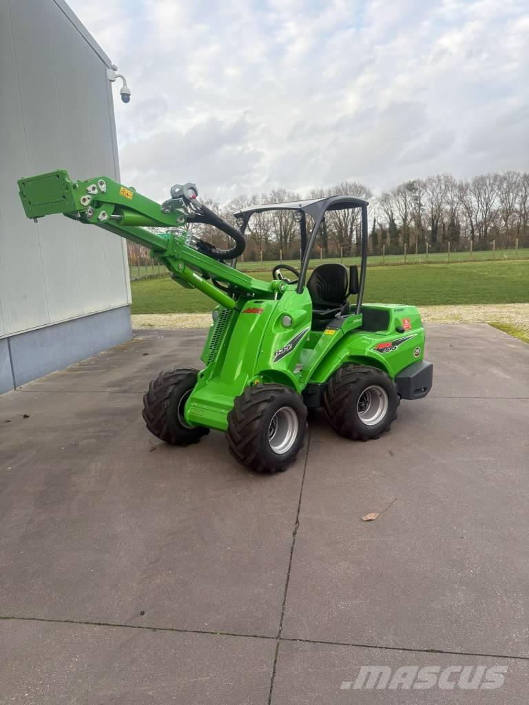 Avant 635 Liukuohjatut kuormaajat