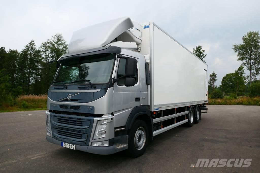 Volvo FM 330 6x2*4 Kylmä-/Lämpökori kuorma-autot
