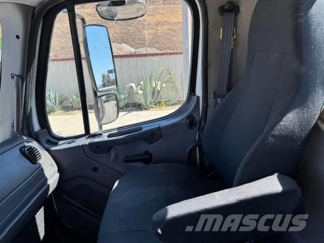 Freightliner M 112 Kuorma-autoalustat