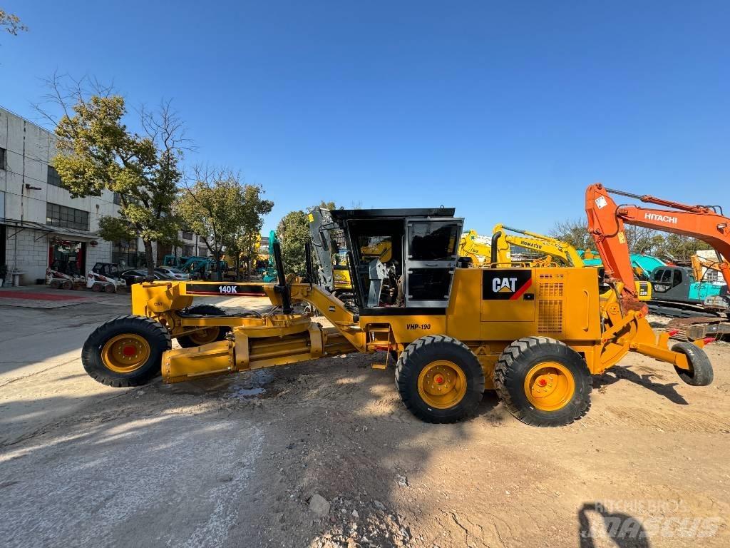 CAT 140 K Tiehöylät