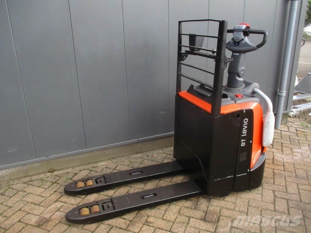 Toyota LPE 200 Lavansiirtotrukit ajotasolla