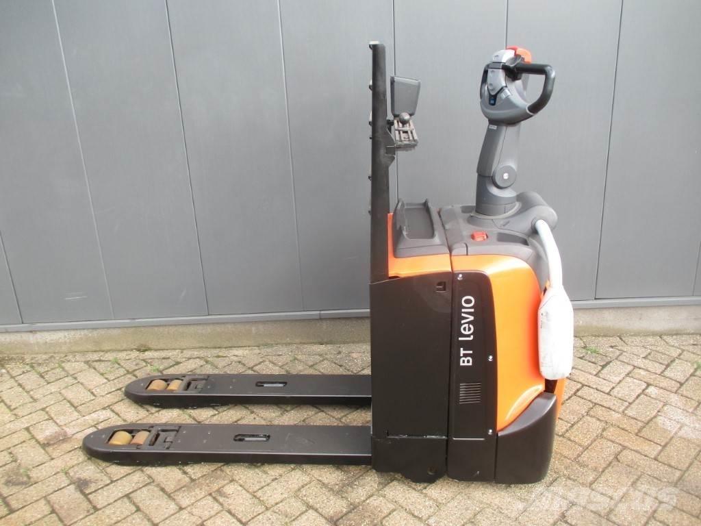 Toyota LPE 200 Lavansiirtotrukit ajotasolla