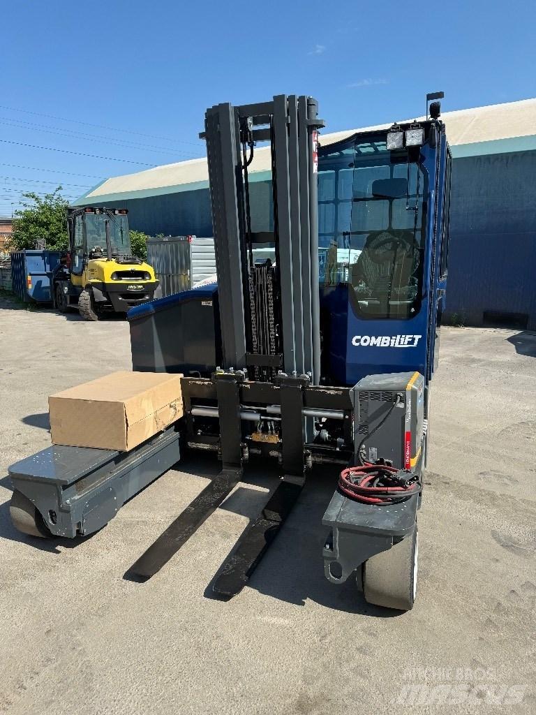Combilift C4000ET Nelitietrukit