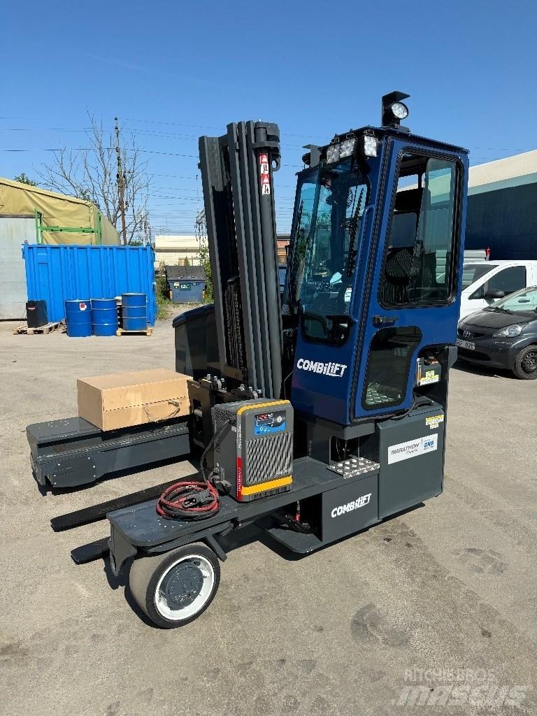 Combilift C4000ET Nelitietrukit
