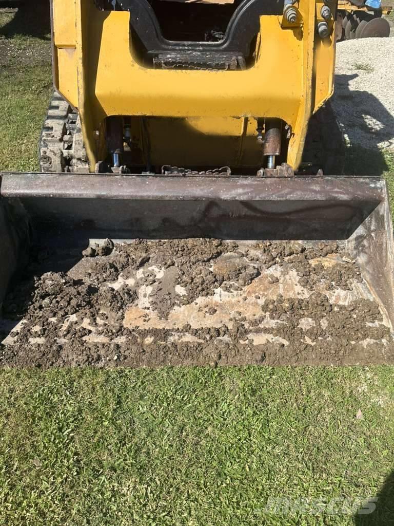 CAT 259 D Liukuohjatut kuormaajat