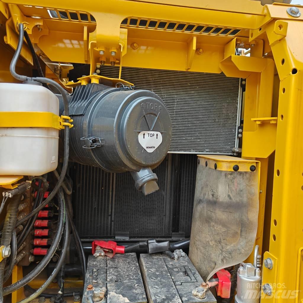Komatsu 130-7 Telakaivukoneet