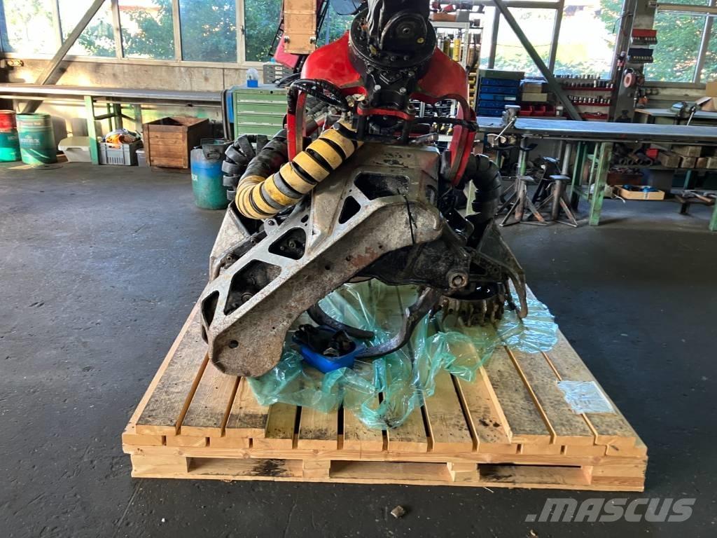 Komatsu 365.1 Karsintakoneet