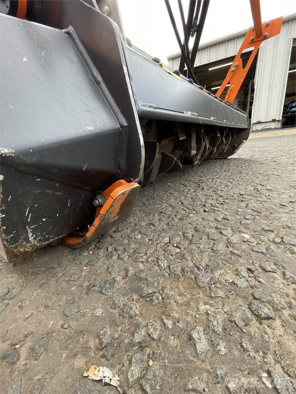 TMC Cancela TLE-125 Metsä murskaimet