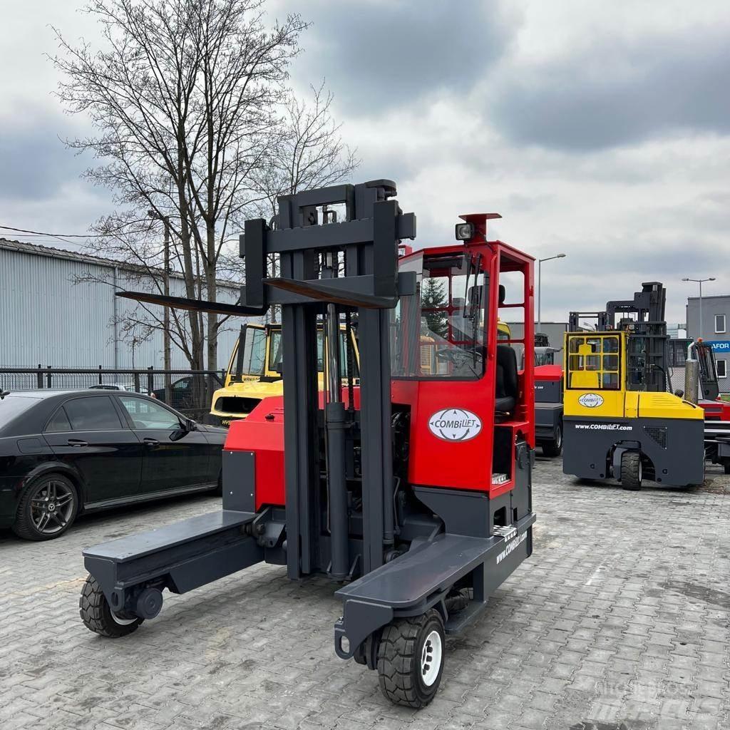 Combilift C4000 Nelitietrukit