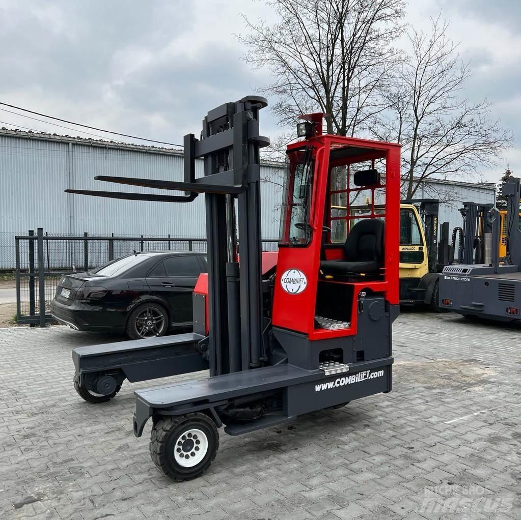 Combilift C4000 Nelitietrukit