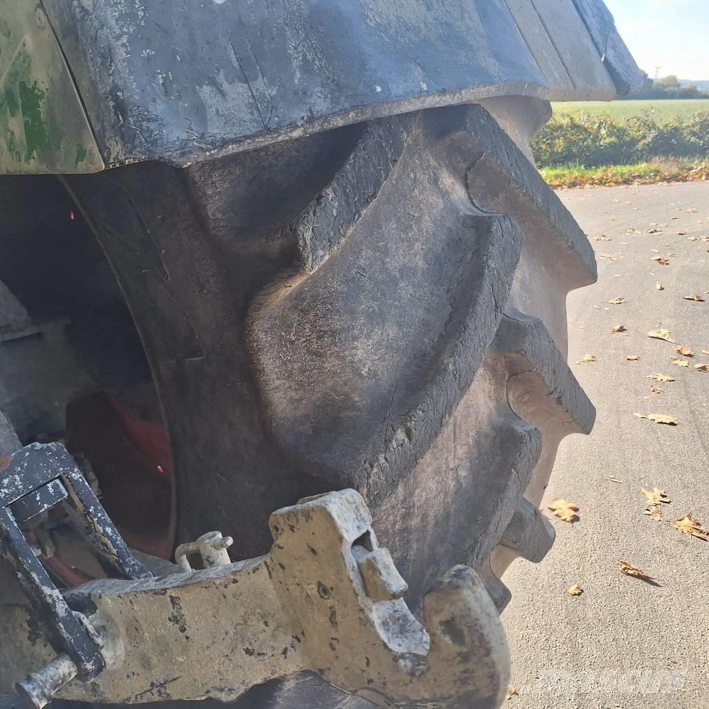 Fendt 818 Vario TMS Traktorit