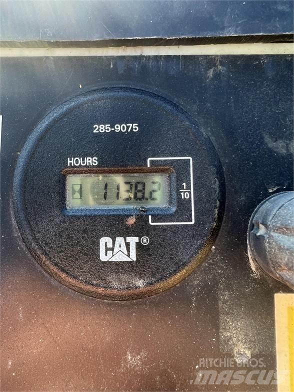 CAT PS-150B Kumipyöräjyrät