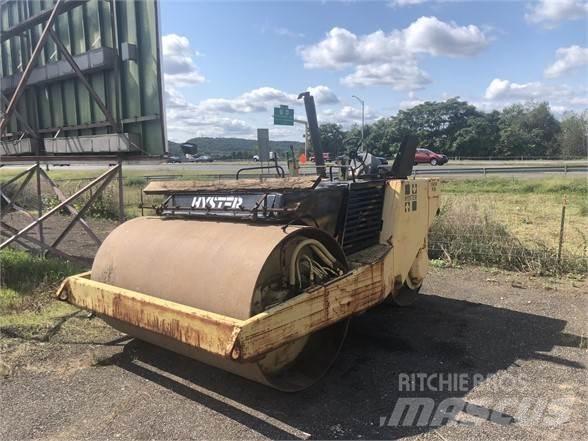 Hyster C627B Yksivalssijyrät