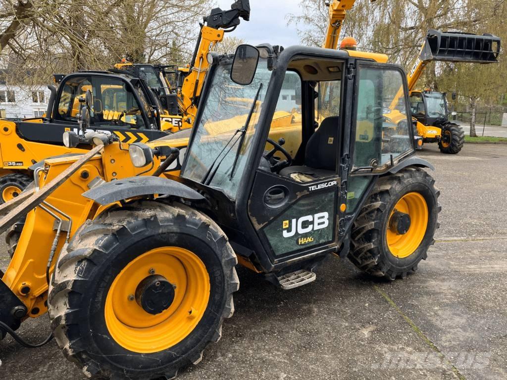 JCB 527-58 Maatalouskurottajat