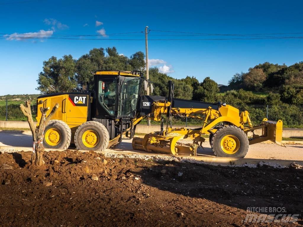 CAT 12 M Tiehöylät