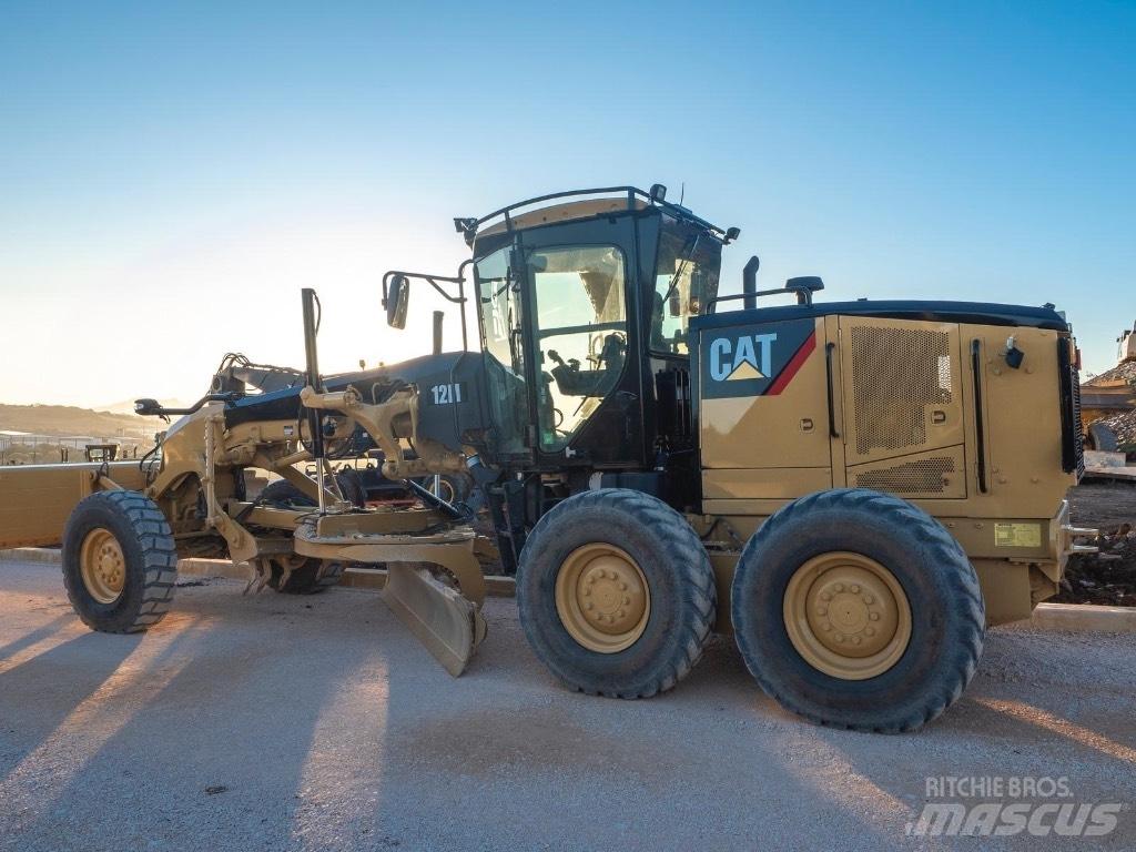 CAT 12 M Tiehöylät